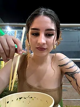 Snapshot of Mon_Cherry chatting on 09/19/25, 01:07 Mon Cherry online show from 09/19/25, 01:07