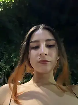 Snapshot of Mon_Cherry chatting on 10/01/25, 01:11 Mon Cherry online show from 10/01/25, 01:11