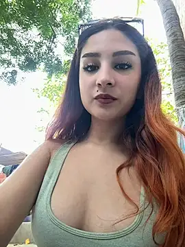 Snapshot of Mon_Cherry chatting on 12/14/25, 01:38 Mon Cherry online show from 12/14/25, 01:38