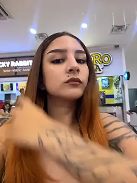 Snapshot of Mon_Cherry chatting on 01/15/26, 01:32 Mon Cherry online show from 01/15/26, 01:32