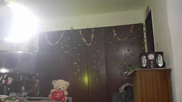 Snapshot of _jessica_rabbit chatting on 01/17/26, 06:11 jessica rabbit online show from 01/17/26, 06:11