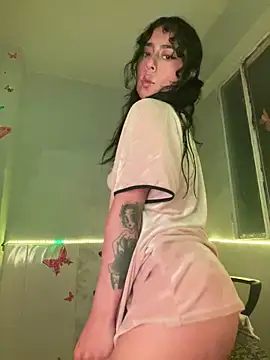 Snapshot of CieloTaylor chatting on 01/25/25, 12:59 CieloTaylor online show from 01/25/25, 12:59