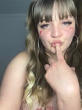 Snapshot of Lalalust69 chatting on 02/14/25, 08:21 Lalalust69 online show from 02/14/25, 08:21