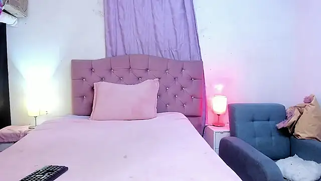 Latinabombsheell online show from 04/29/26, 06:17