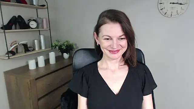 VivianWILD online show from 01/27/25, 11:00