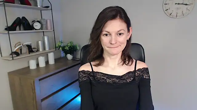 VivianWILD online show from 02/06/25, 10:26