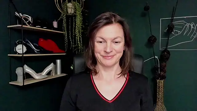 VivianWILD online show from 03/17/25, 03:40