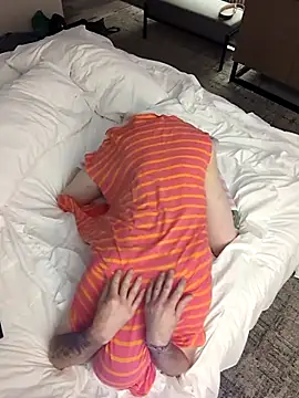 Snapshot of nickybaby chatting on 10/24/25, 05:04 nickybaby online show from 10/24/25, 05:04