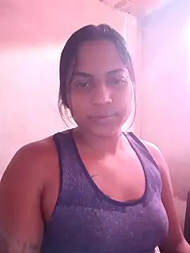 Snapshot of Giselabrunette25 chatting on 09/17/25, 04:08 Giselabrunette25 online show from 09/17/25, 04:08