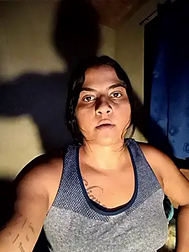 Snapshot of Giselabrunette25 chatting on 09/18/25, 04:14 Giselabrunette25 online show from 09/18/25, 04:14