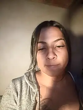 Snapshot of Giselabrunette25 chatting on 10/01/25, 03:45 Giselabrunette25 online show from 10/01/25, 03:45