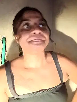 Snapshot of Giselabrunette25 chatting on 10/10/25, 11:04 Giselabrunette25 online show from 10/10/25, 11:04