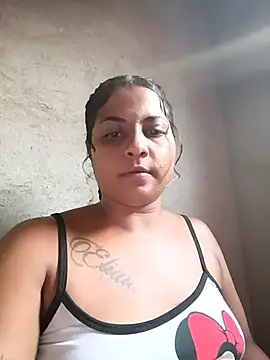 Snapshot of Giselabrunette25 chatting on 10/16/25, 10:33 Giselabrunette25 online show from 10/16/25, 10:33