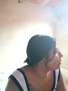 Snapshot of Giselabrunette25 chatting on 11/30/25, 03:49 Giselabrunette25 online show from 11/30/25, 03:49