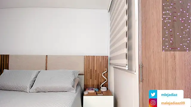 MalejaDiaz  online show from 09/27/25, 05:40