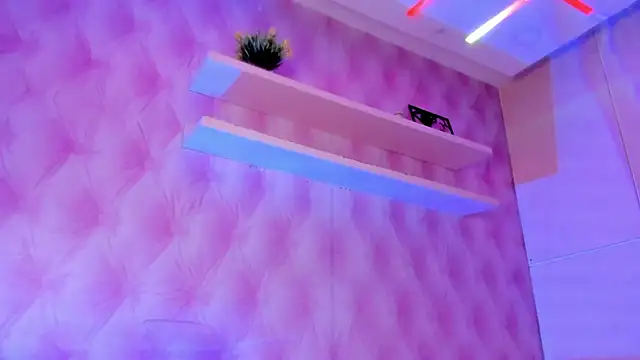 Hilary-banks online show from 03/22/25, 07:36