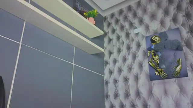 Hilary-banks online show from 09/17/25, 04:25