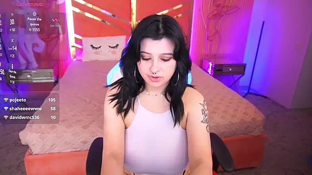 Miki Kivi online show from 12/18/24, 11:08