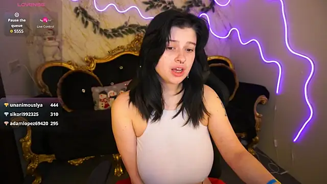 Miki Kivi online show from 01/05/25, 04:14