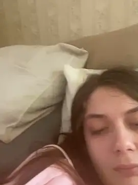 Snapshot of itzcheyduh chatting on 03/09/26, 04:44 itzcheyduh online show from 03/09/26, 04:44