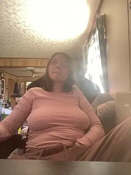 Snapshot of itzcheyduh chatting on 03/24/26, 04:01 itzcheyduh online show from 03/24/26, 04:01