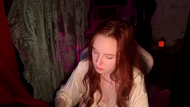 Snapshot of pearl_princess_ chatting on 02/07/26, 10:24 pearl princess online show from 02/07/26, 10:24