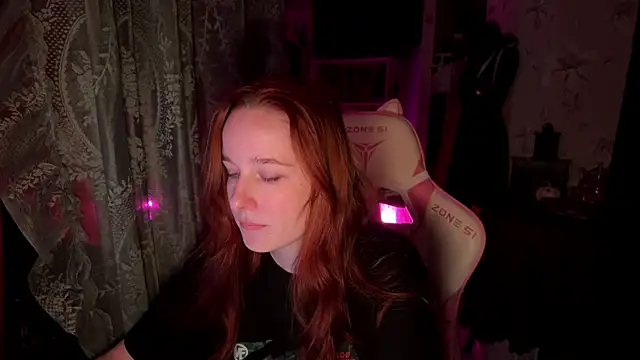 Snapshot of pearl_princess_ chatting on 02/14/26, 02:30 pearl princess online show from 02/14/26, 02:30