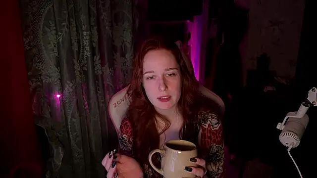 Snapshot of pearl_princess_ chatting on 03/09/26, 12:47 pearl princess online show from 03/09/26, 12:47