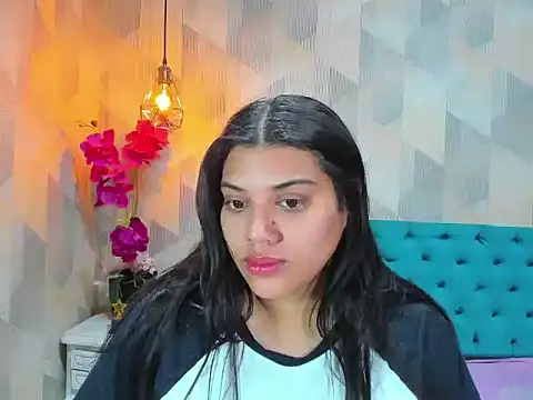 Snapshot of LindaBreeS chatting on 11/14/25, 10:07 LindaBreeS online show from 11/14/25, 10:07