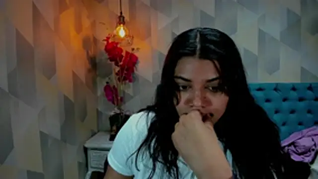 Snapshot of LindaBreeS chatting on 03/07/26, 04:59 LindaBreeS online show from 03/07/26, 04:59