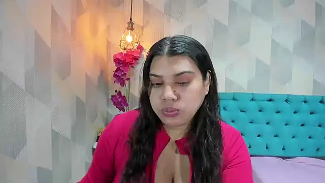 LindaBreeS online show from 06/09/26, 02:17