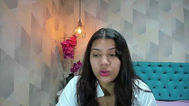 LindaBreeS online show from 06/16/26, 01:47