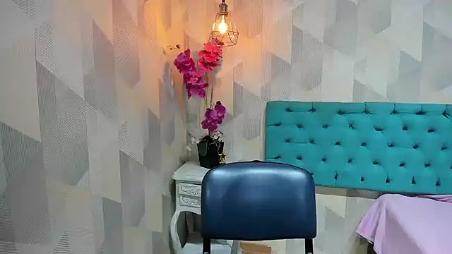 LindaBreeS online show from 06/17/26, 01:34