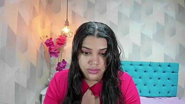 LindaBreeS online show from 06/19/26, 01:37