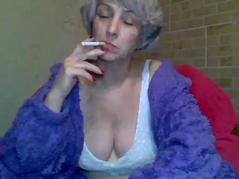 Snapshot of Lorie_Carrie chatting on 12/25/24, 05:05 Lorie Carrie online show from 12/25/24, 05:05