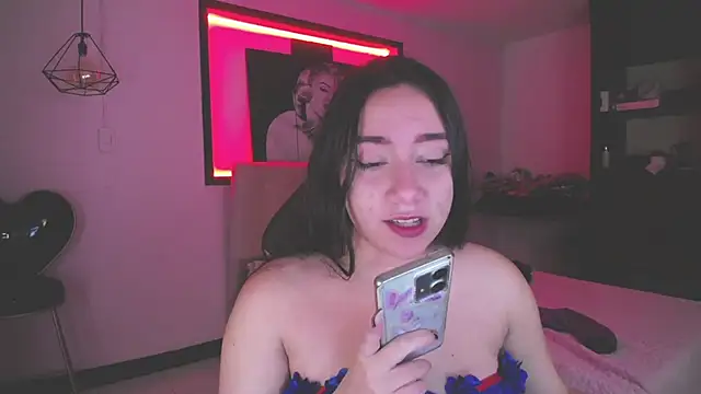 Andrea Ramos online show from 12/29/24, 01:06