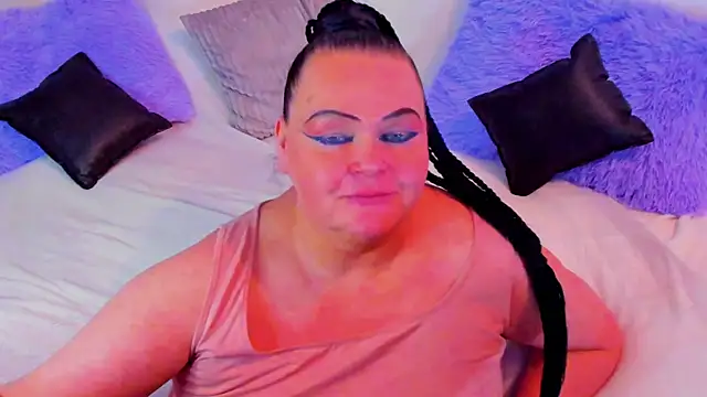 Snapshot of MilanaBiegert chatting on 02/06/25, 10:43 MilanaBiegert online show from 02/06/25, 10:43