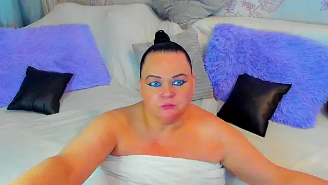 Snapshot of MilanaBiegert chatting on 03/09/25, 04:55 MilanaBiegert online show from 03/09/25, 04:55