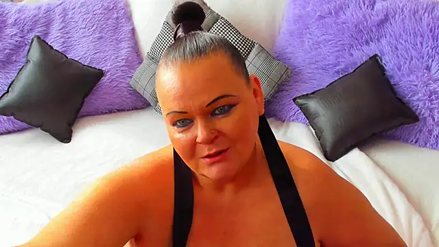 Snapshot of MilanaBiegert chatting on 10/01/25, 08:20 MilanaBiegert online show from 10/01/25, 08:20