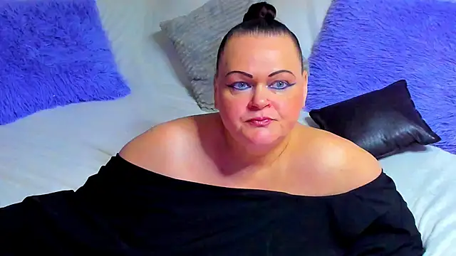 MilanaBiegert online show from 05/13/26, 07:11