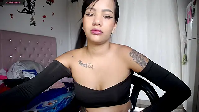 Snapshot of Kloy__sech- chatting on 02/24/25, 06:04 Kloy sech- online show from 02/24/25, 06:04