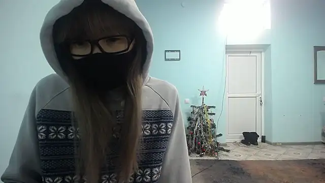 Snapshot of elllaaxx chatting on 12/17/24, 03:28 elllaaxx online show from 12/17/24, 03:28