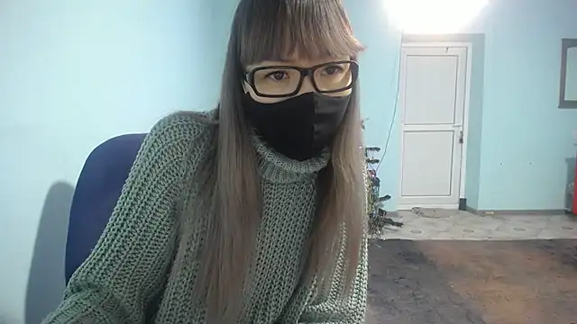 Snapshot of elllaaxx chatting on 01/03/25, 03:49 elllaaxx online show from 01/03/25, 03:49