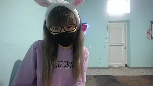 Snapshot of elllaaxx chatting on 02/14/25, 03:22 elllaaxx online show from 02/14/25, 03:22