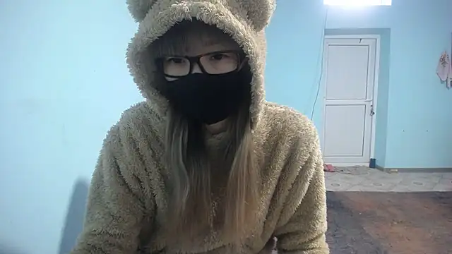 Snapshot of elllaaxx chatting on 02/20/25, 03:12 elllaaxx online show from 02/20/25, 03:12