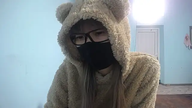 Snapshot of elllaaxx chatting on 02/20/25, 06:17 elllaaxx online show from 02/20/25, 06:17