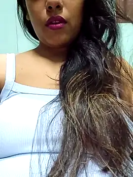sexyindi couple online show from 05/05/26, 12:57