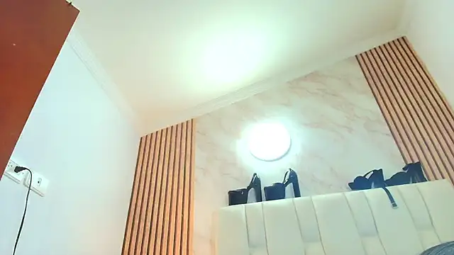 Naughty Kittenm online show from 10/24/25, 11:39