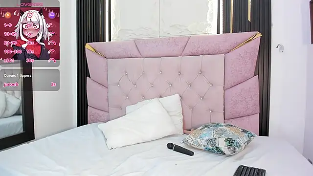 laurem-paulette online show from 01/23/25, 07:18