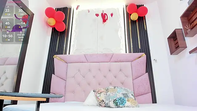 laurem-paulette online show from 02/15/25, 07:28